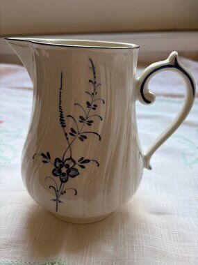 Villeroy & Boch "Old Luxembourg" 32 oz Pitcher